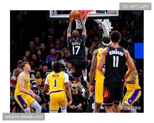 太阳攻防均衡克湖人 詹姆斯23分里夫斯复出